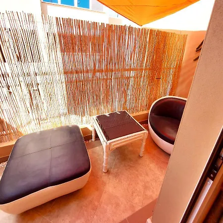 Small Apartment, Adeje House Wifi Free Сasa de vacaciones