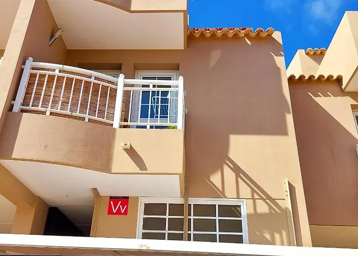 Small Apartment, Adeje House Wifi Free 度假居 *
