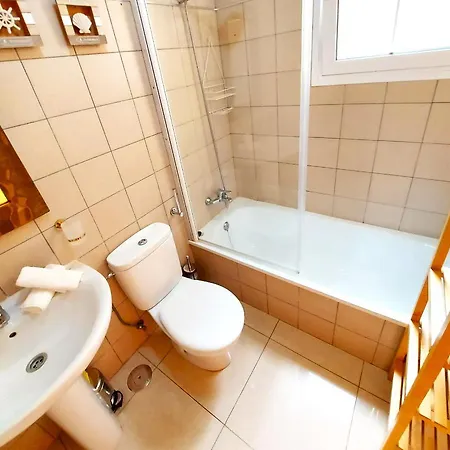 Small Apartment, Adeje House Wifi Free Nyaraló